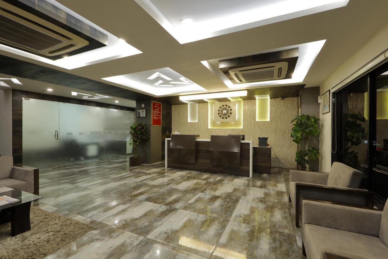 Hotel Unity Amhedabad Dış mekan fotoğraf