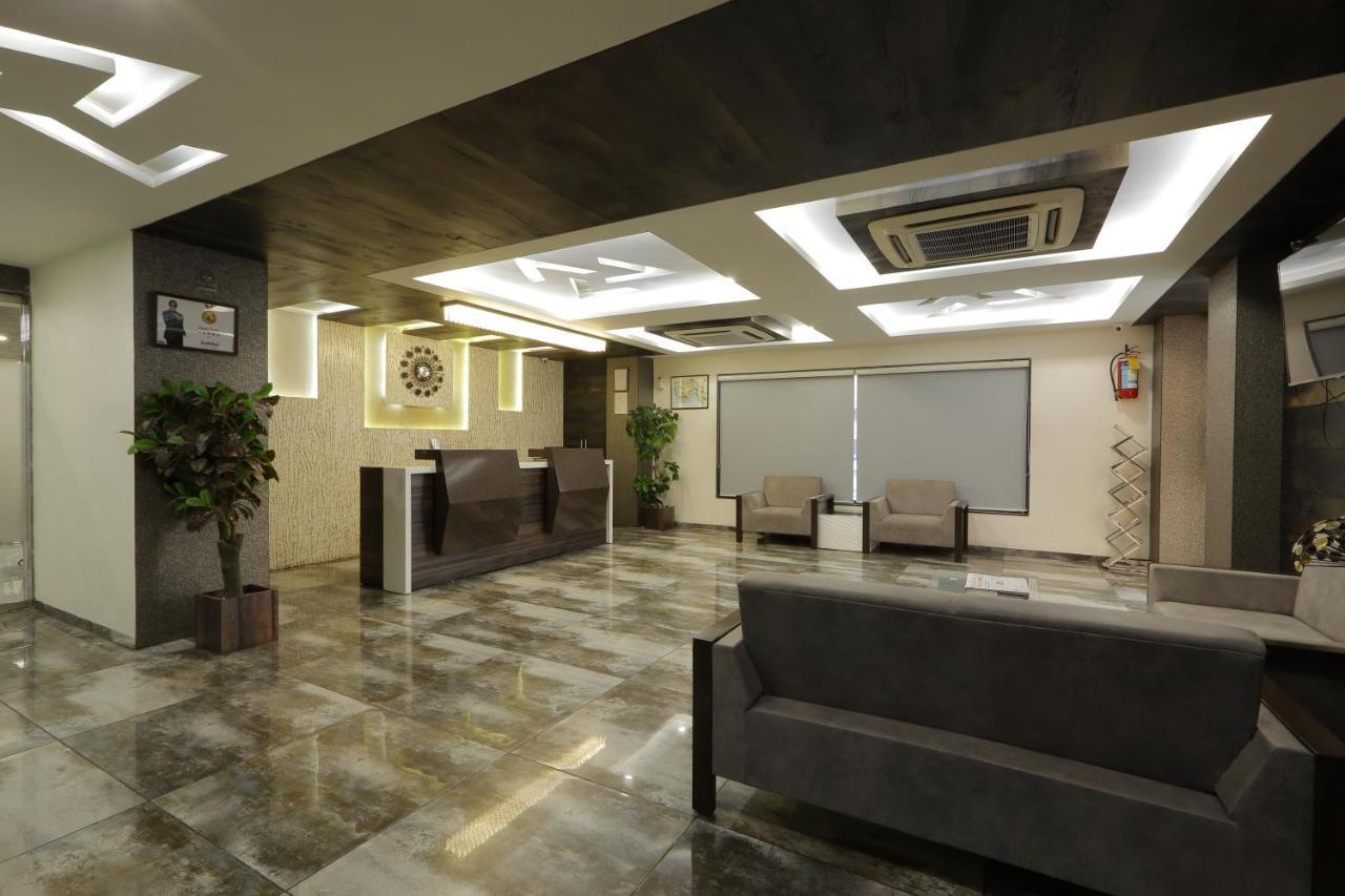 Hotel Unity Amhedabad Dış mekan fotoğraf