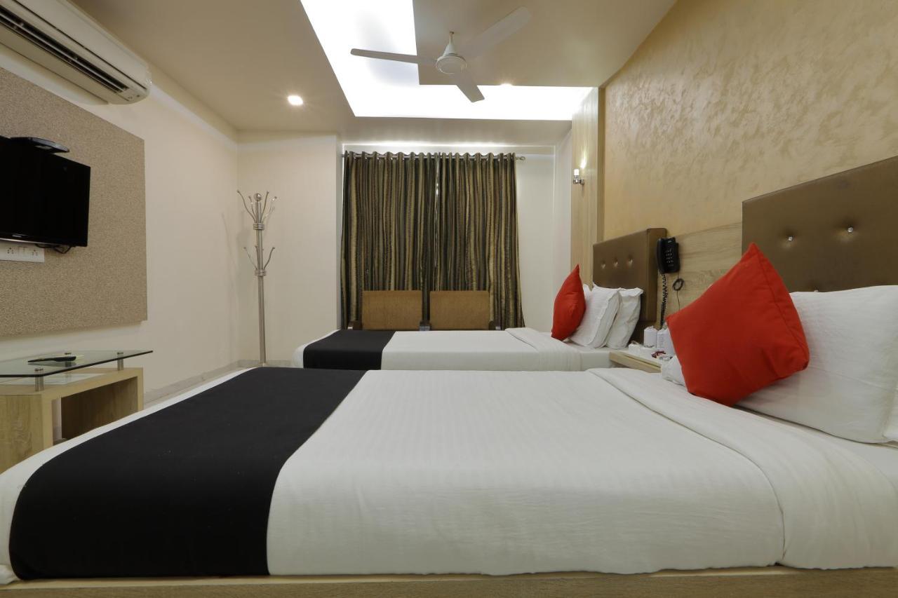 Hotel Unity Amhedabad Dış mekan fotoğraf