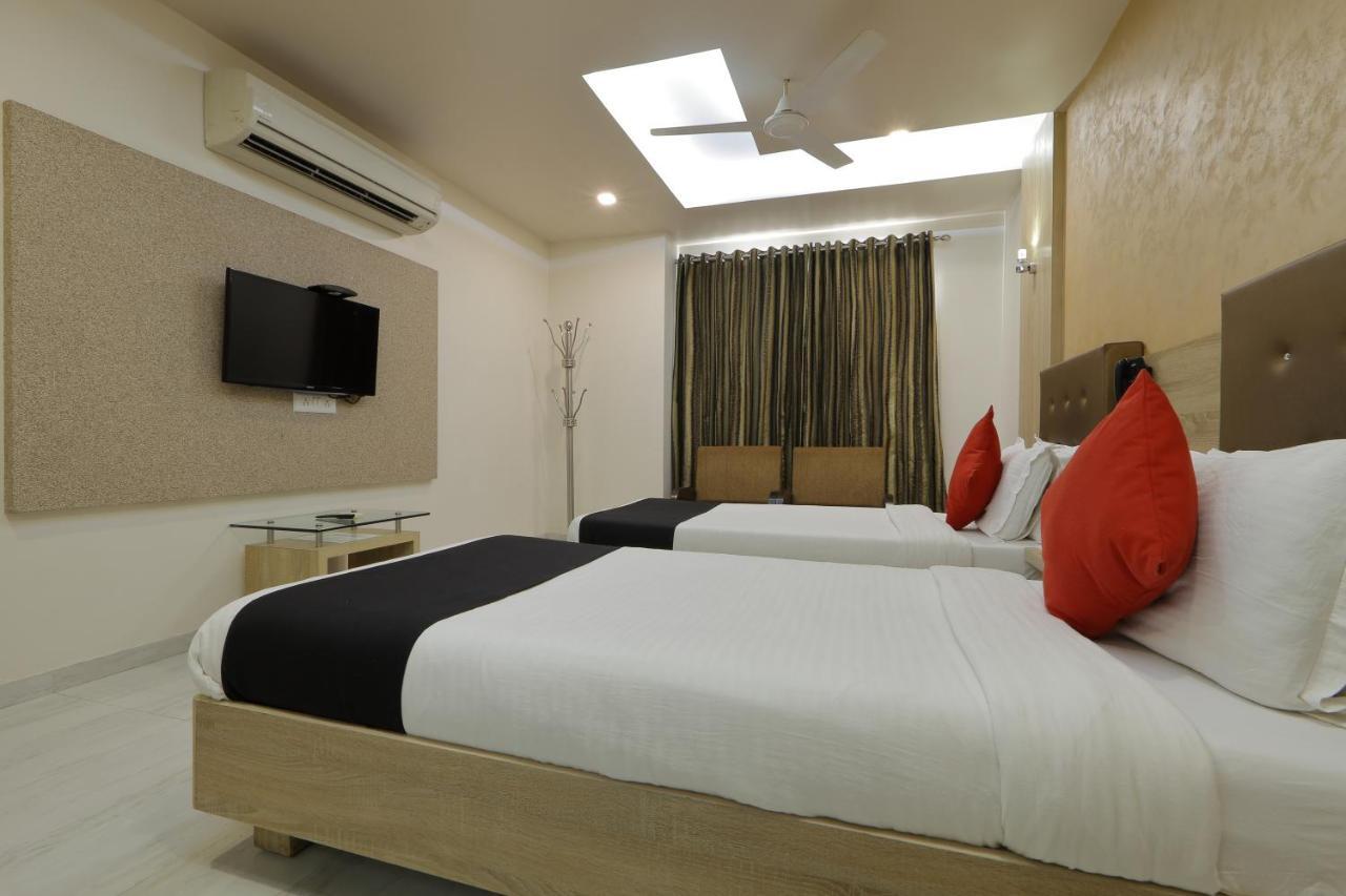 Hotel Unity Amhedabad Dış mekan fotoğraf