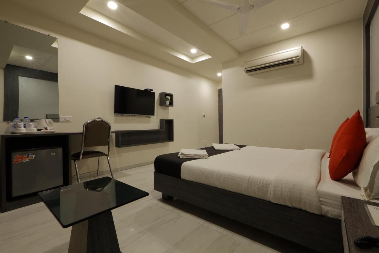 Hotel Unity Amhedabad Dış mekan fotoğraf