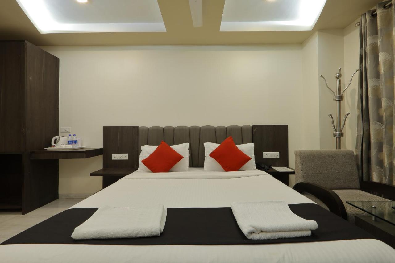 Hotel Unity Amhedabad Dış mekan fotoğraf
