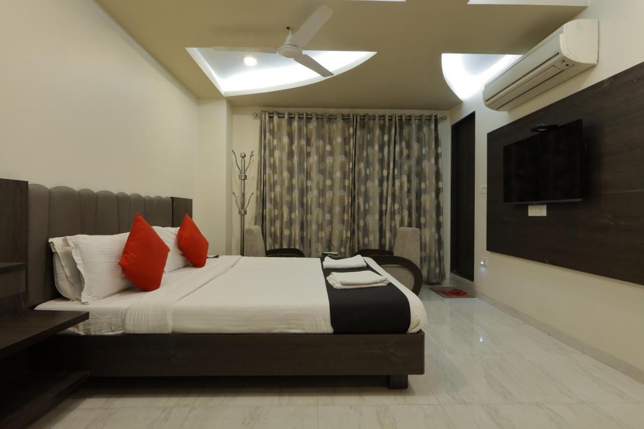 Hotel Unity Amhedabad Dış mekan fotoğraf