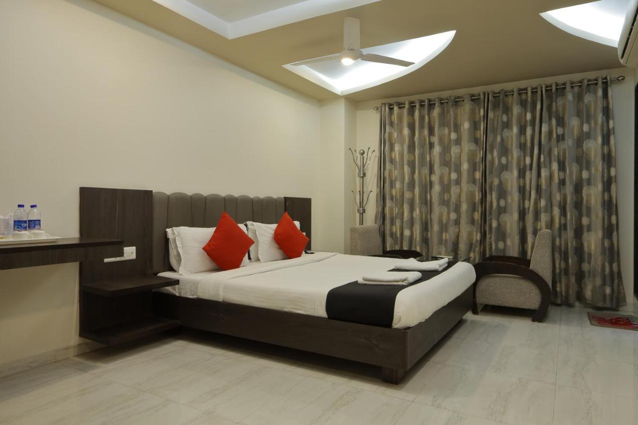 Hotel Unity Amhedabad Dış mekan fotoğraf