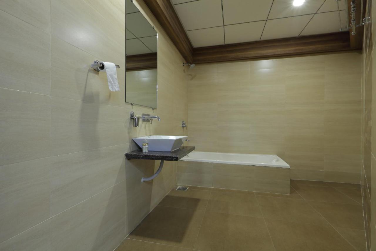 Hotel Unity Amhedabad Dış mekan fotoğraf