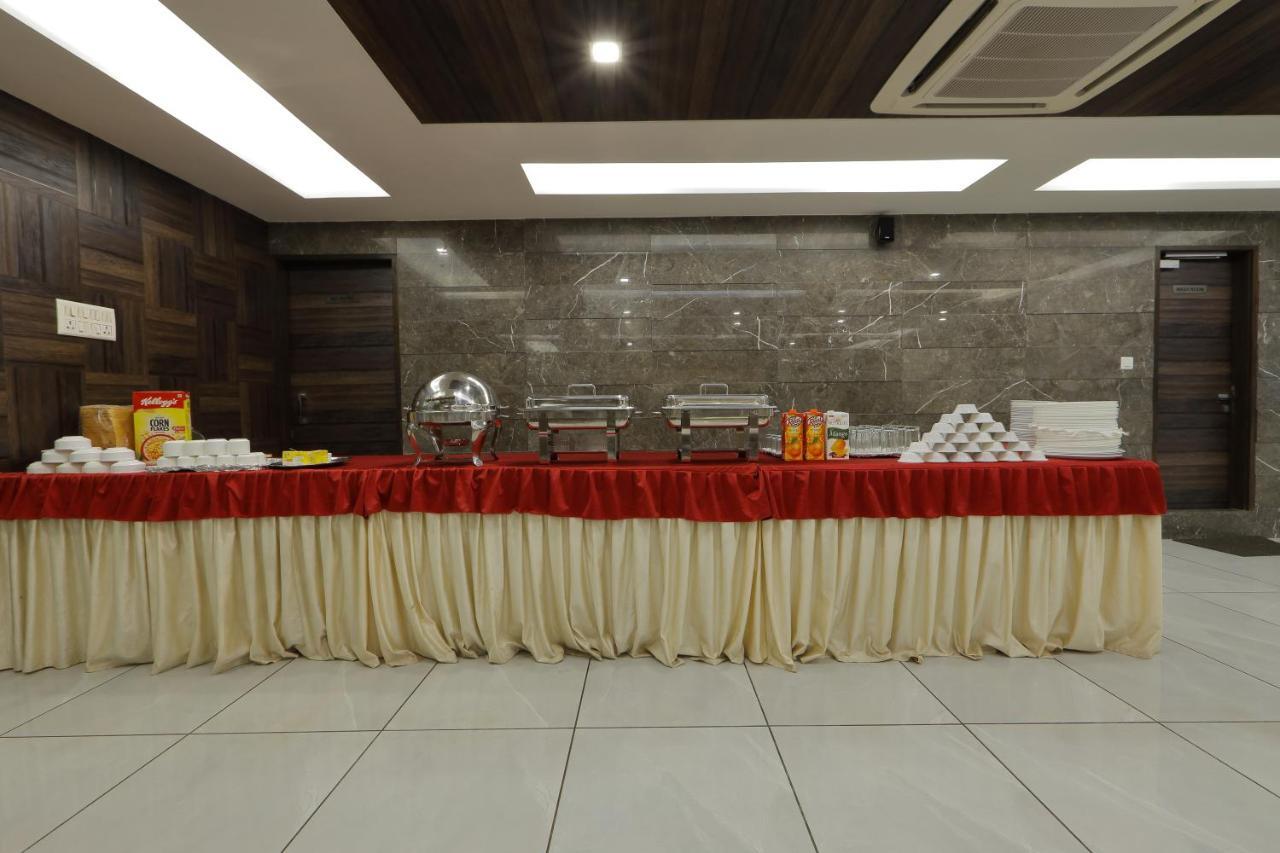 Hotel Unity Amhedabad Dış mekan fotoğraf