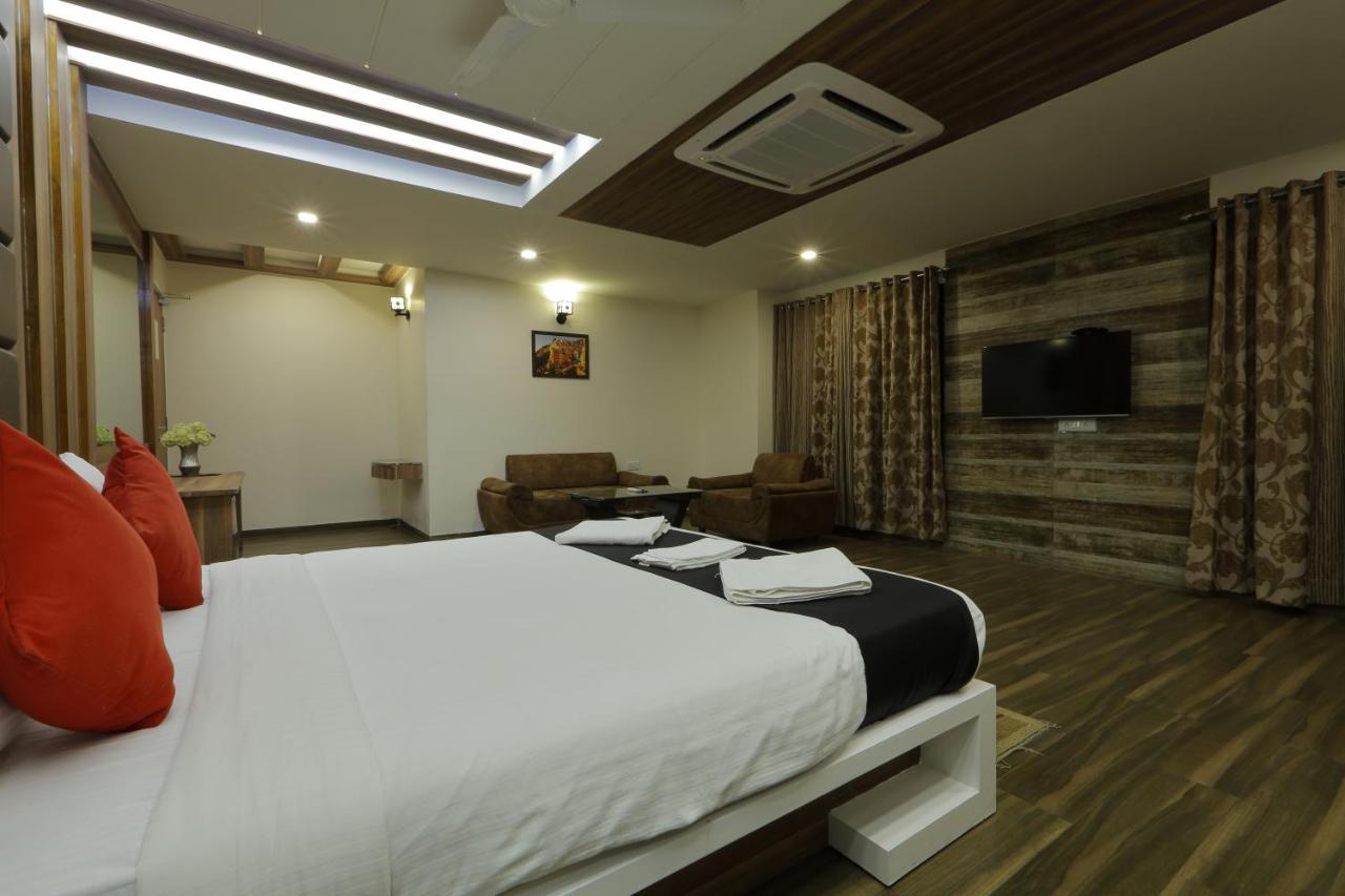 Hotel Unity Amhedabad Dış mekan fotoğraf