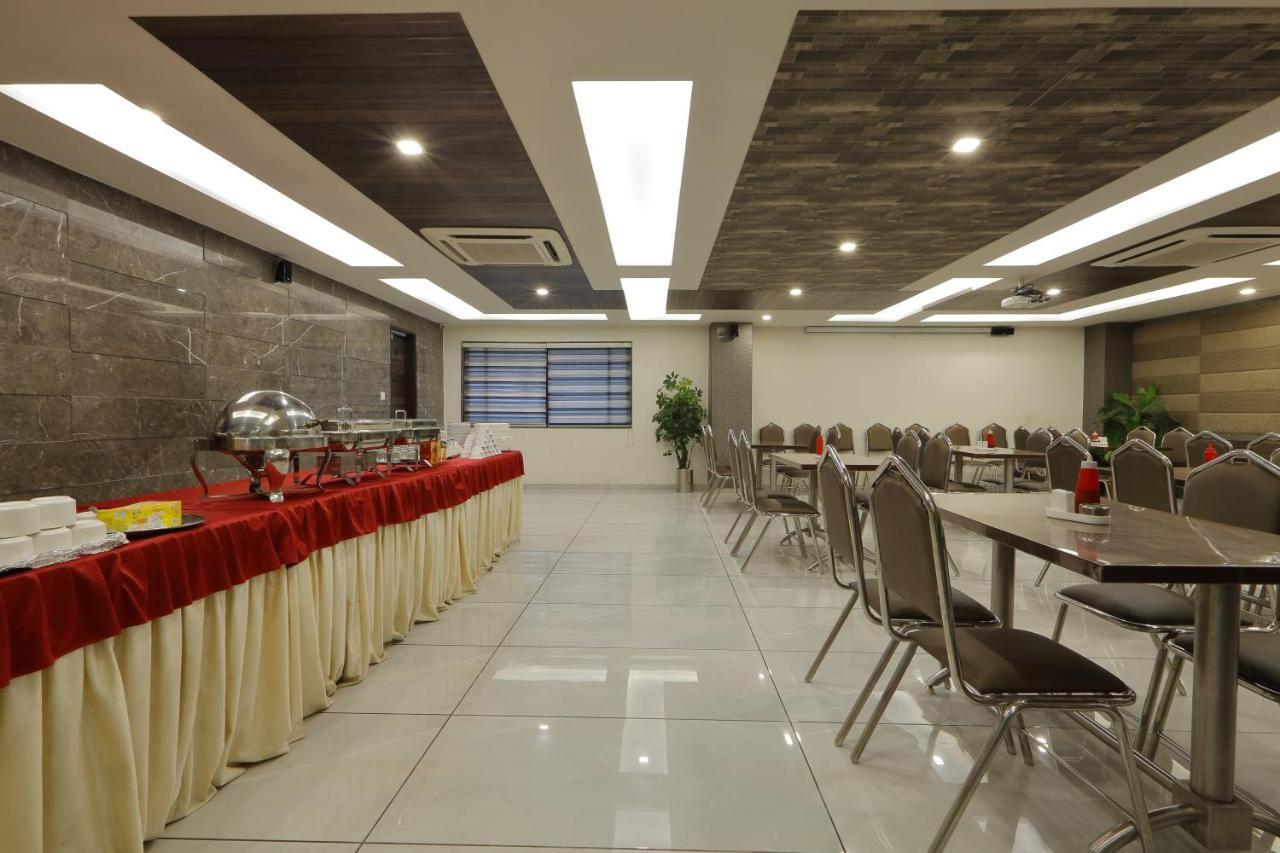 Hotel Unity Amhedabad Dış mekan fotoğraf