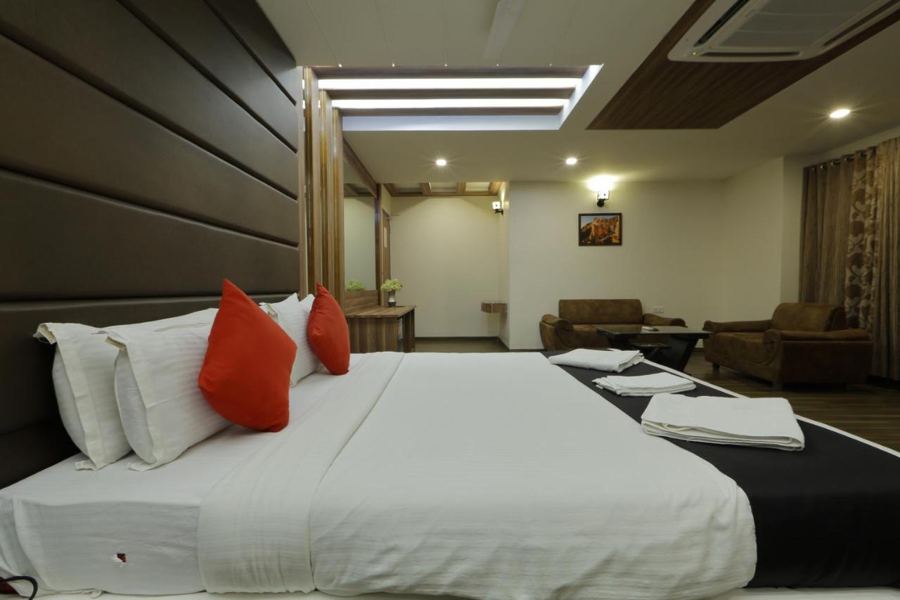 Hotel Unity Amhedabad Dış mekan fotoğraf