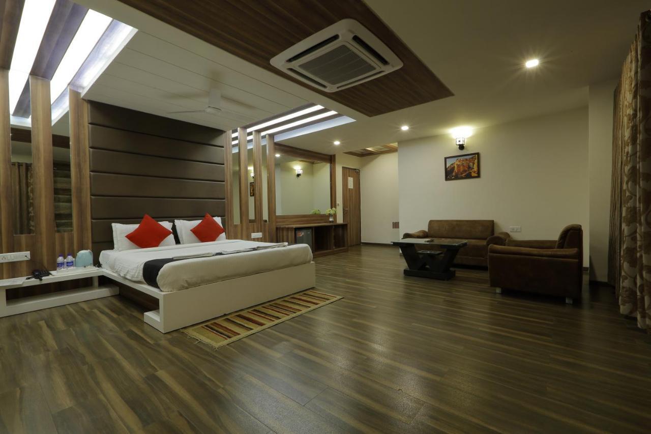 Hotel Unity Amhedabad Dış mekan fotoğraf
